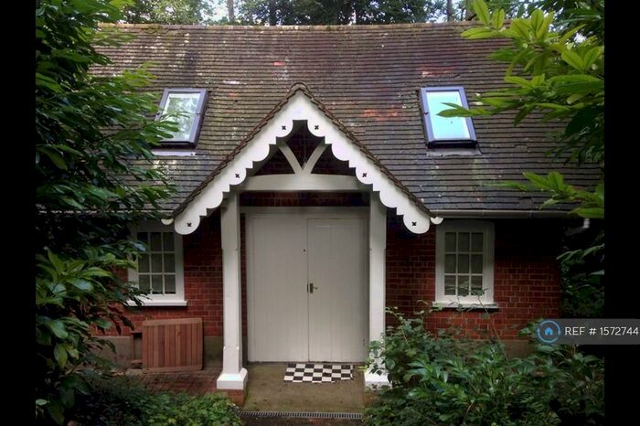 Studio To Rent In Rosehill, Henley On Thames, RG9