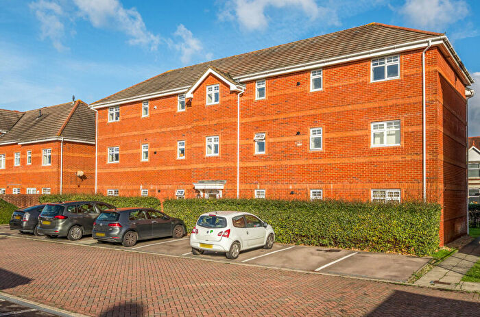 2 Bedroom Flat To Rent In Benny Hill Close, Eastleigh, Hampshire, SO50