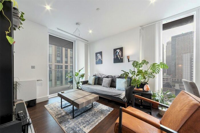 1 Bedroom Apartment To Rent In Maine Tower, Harbour Way, Canary Wharf, London, E14