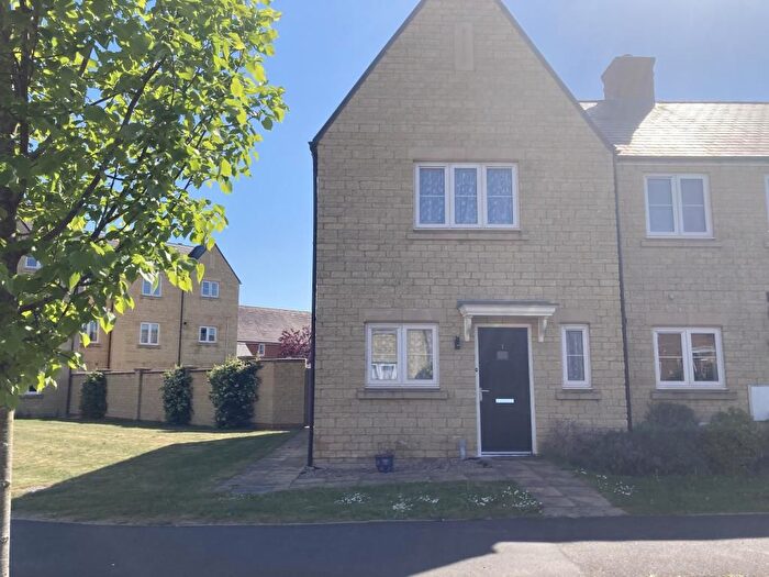 2 Bedroom End Of Terrace House For Sale In Woodley Drive, Bampton, OX18