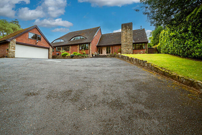 5 Bedroom Detached House For Sale In Halfshire Lane, Blakedown, DY10