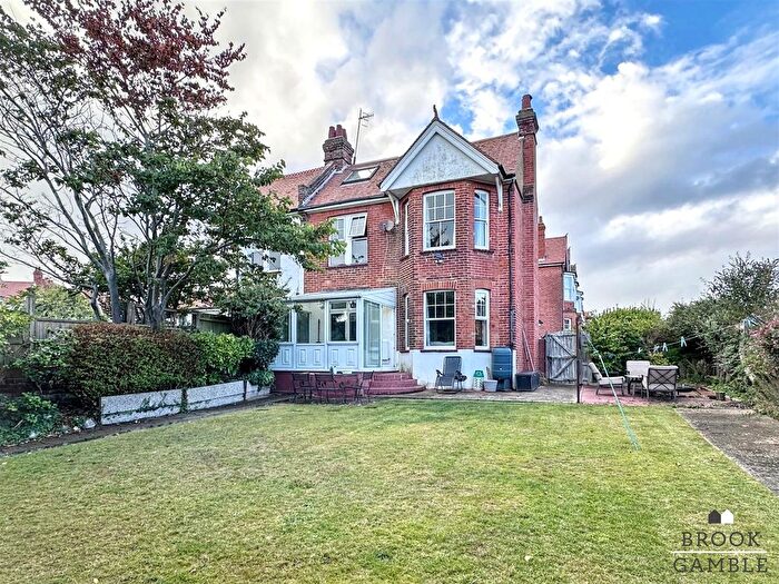 7 Bedroom Semi-detached House For Sale In Milton Road, Eastbourne, BN21