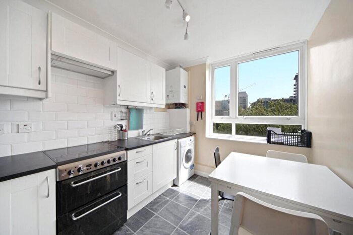 3 Bedroom Flat To Rent In Munster Square, Camden, NW1