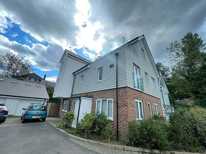 5 Bedroom Detached House To Rent In Safety Bay Close, Rochester, ME1