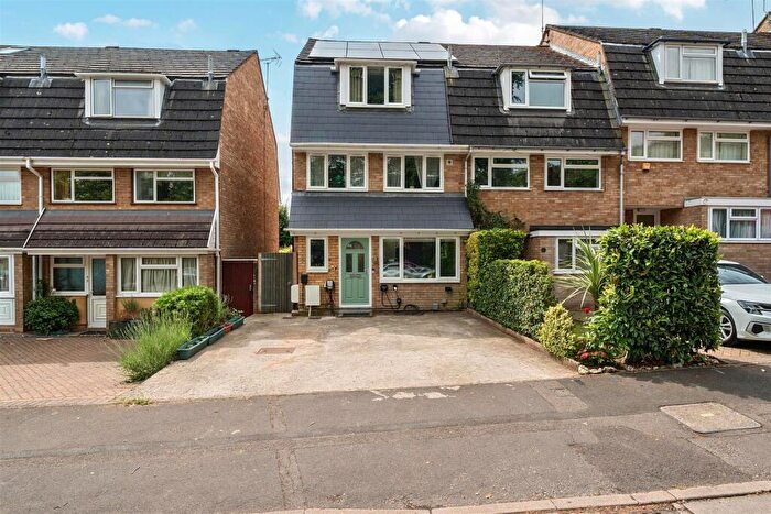 5 Bedroom Semi-Detached House For Sale In Knighton Close, Caversham, Reading, RG4