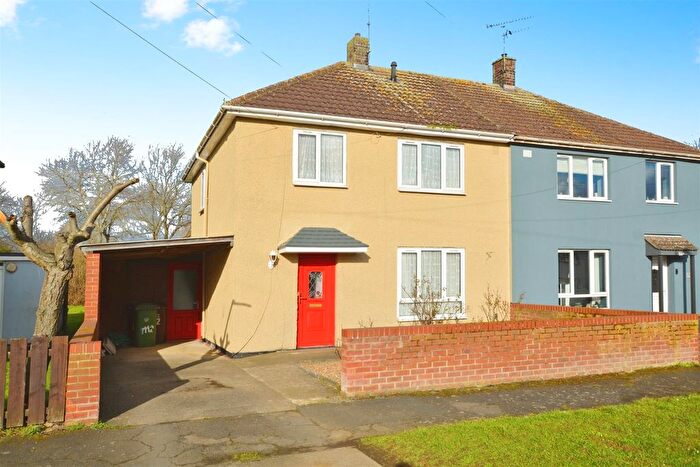 3 Bedroom Semi-Detached House For Sale In Lilac Avenue, Scunthorpe, DN16