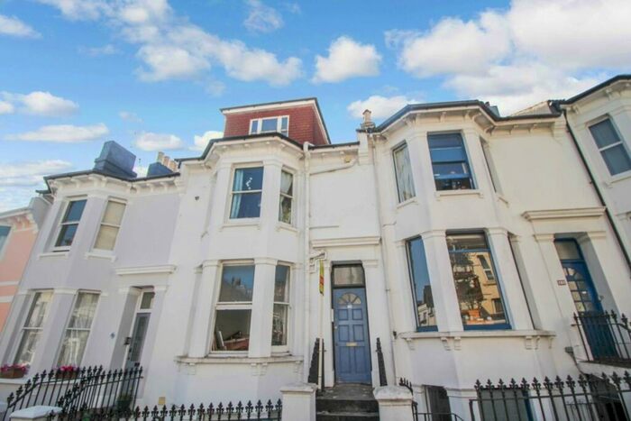 1 Bedroom Maisonette To Rent In Roundhill Crescent, Brighton, East Sussex, BN2