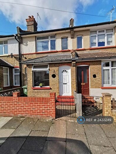 2 Bedroom Terraced House To Rent In Elm Road, Kent, DA8