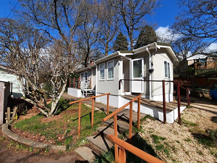 2 Bedroom Park Home For Sale In Heatherfield, Pathfinder Village, Exeter, EX6