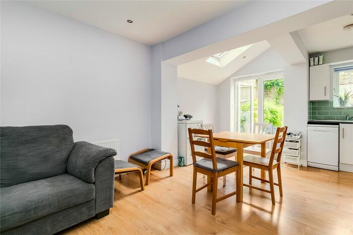 3 Bedroom Flat To Rent In Kilmaine Road, Munster Village, SW6