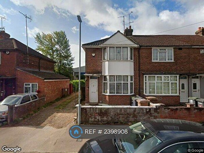 2 Bedroom End Of Terrace House To Rent In Connaught Road, Luton, LU4