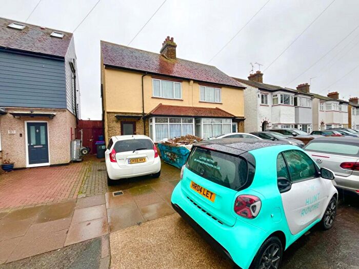 3 Bedroom Semi Detached House To Rent In Wentworth Road, Southend-on-Sea, Essex, SS2