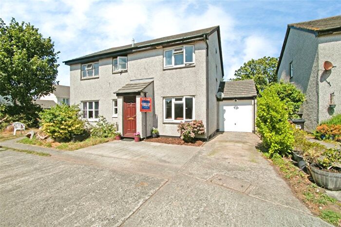 2 Bedroom Semi Detached House For Sale In Byan Close, Threemilestone, Truro, Cornwall, TR3