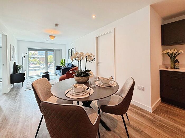 2 Bedroom Flat To Rent In Vicarage Grove, Eccles, Manchester, Salford, M30
