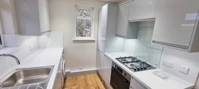 3 Bedroom Maisonette To Rent In Verona Drive, Surbiton, Surrey, KT6