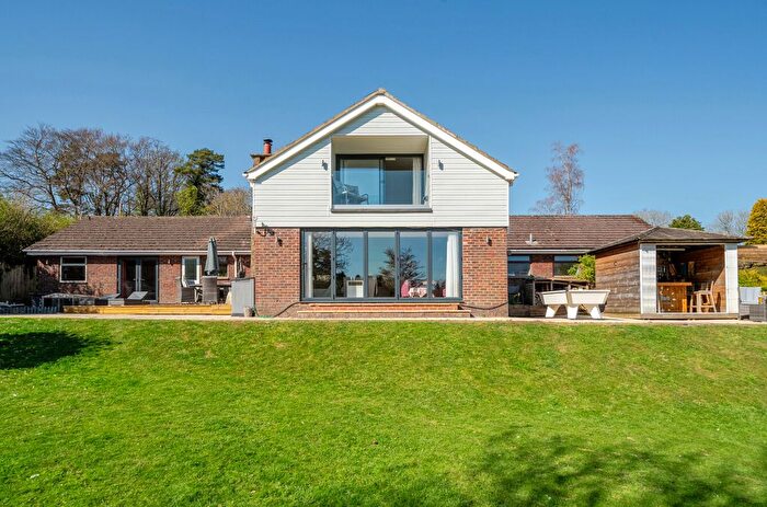 6 Bedroom Detached House For Sale In Petersfield Road, Monkwood, Alresford, Hampshire, SO24