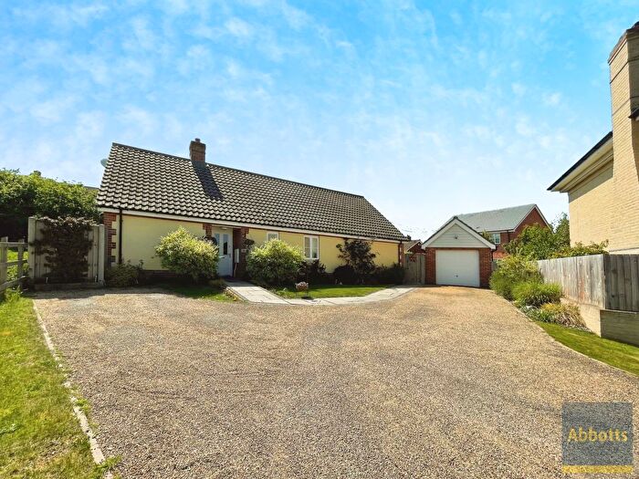 3 Bedroom Detached House To Rent In Heron Rise, Wymondham, NR18