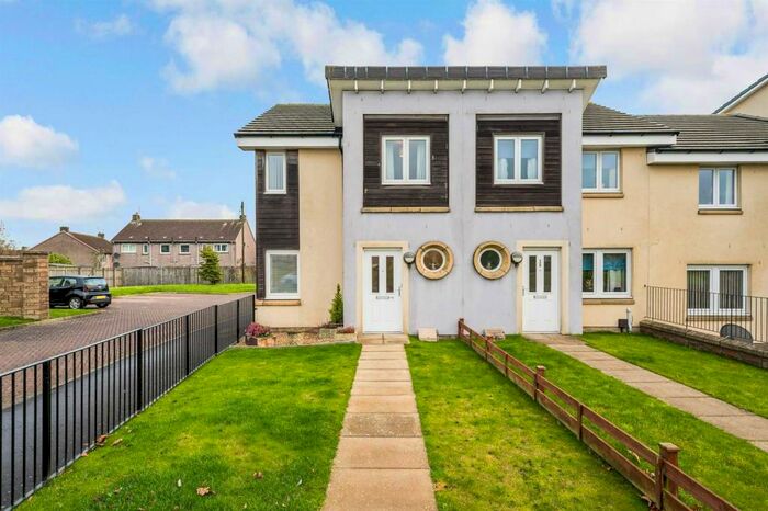 3 Bedroom End Of Terrace House To Rent In Allan Crescent, Dunfermline, KY11