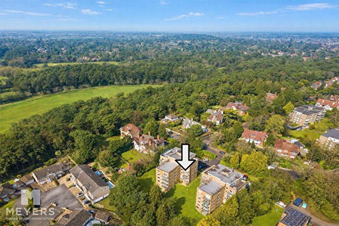 2 Bedroom Flat For Sale In St. Valerie Road, Bournemouth, BH2