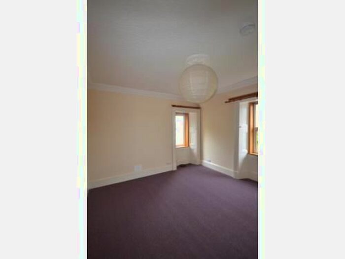3 Bedroom Flat To Rent In Glenshellach Road, Oban, PA34