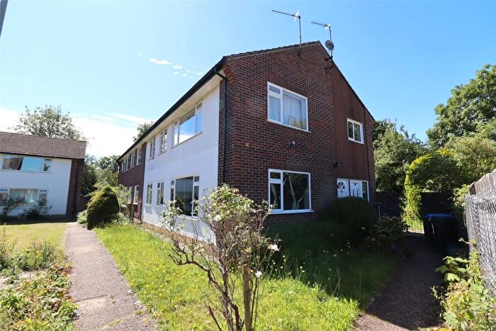 2 Bedroom Maisonette To Rent In Woking, Surrey, GU22