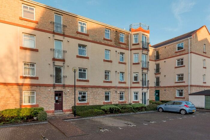 2 Bedroom Flat To Rent In Sinclair Place, Gorgie, Edinburgh, EH11