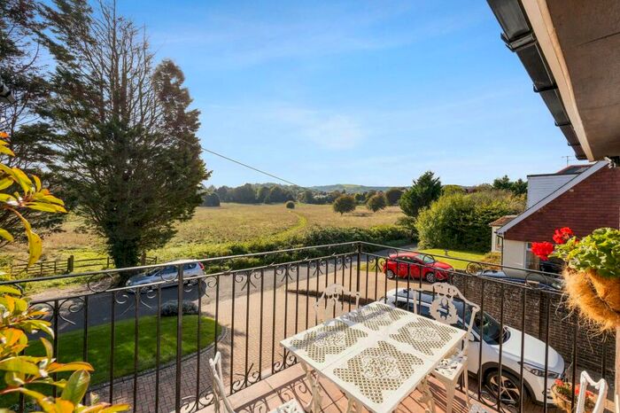 4 Bedroom Detached House For Sale In Castle Lane, Bramber, BN44
