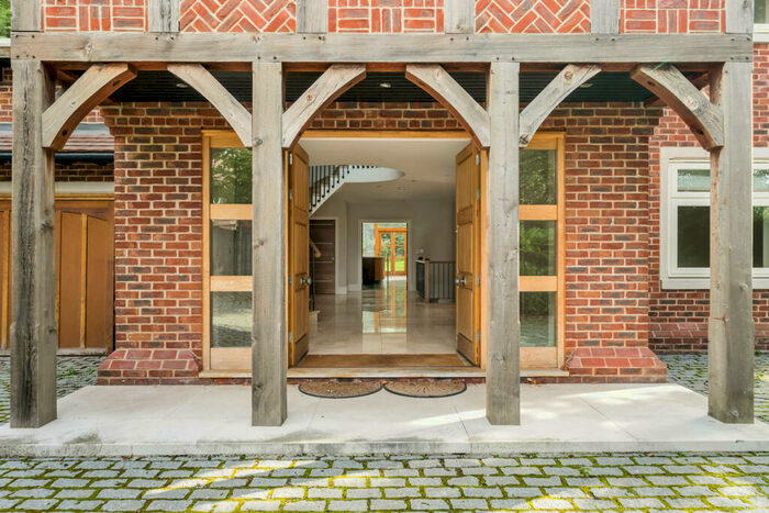 5 Bedroom Detached House To Rent In Fairmile Lane, Cobham, KT11