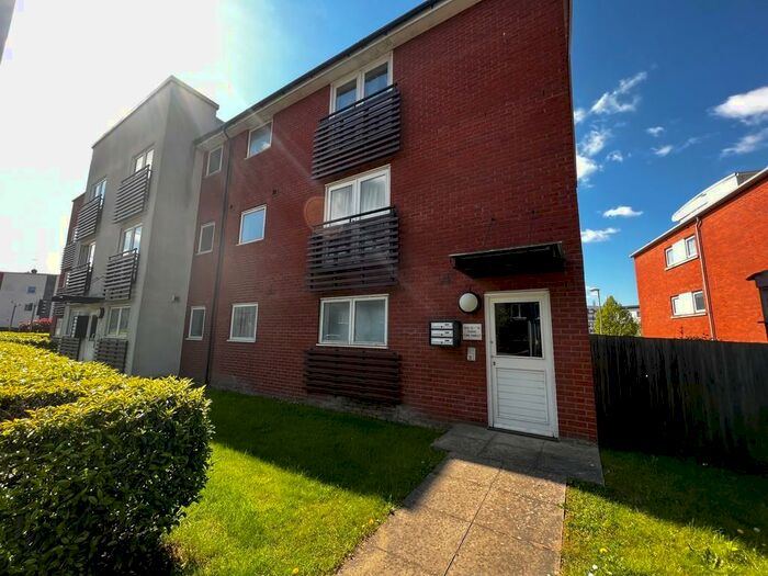 2 Bedroom Apartment To Rent In Fore Hamlet, Ipswich, Suffolk, IP3