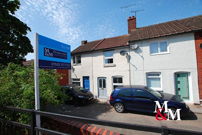 2 Bedroom Terraced House To Rent In West Street, LU7