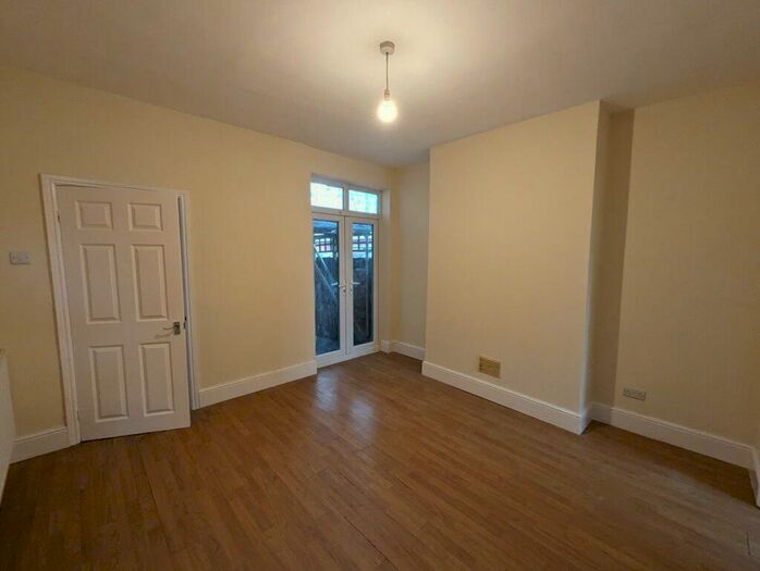 2 Bedroom Terraced House To Rent In Fletcher St, CW1