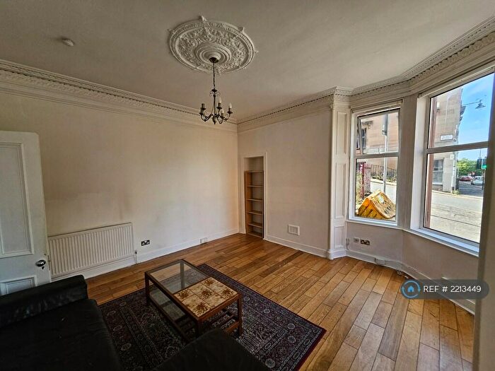 2 Bedroom Flat To Rent In West Graham Street, Glasgow, G4