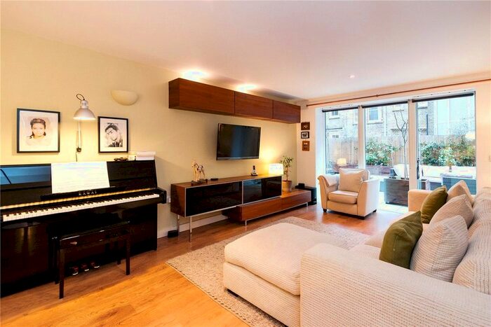 1 Bedroom Flat To Rent In Dufours Place, London, W1F