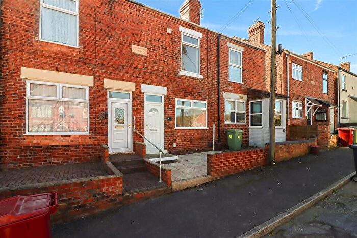 3 Bedroom House For Sale In Knighton Street, North Wingfield, S42