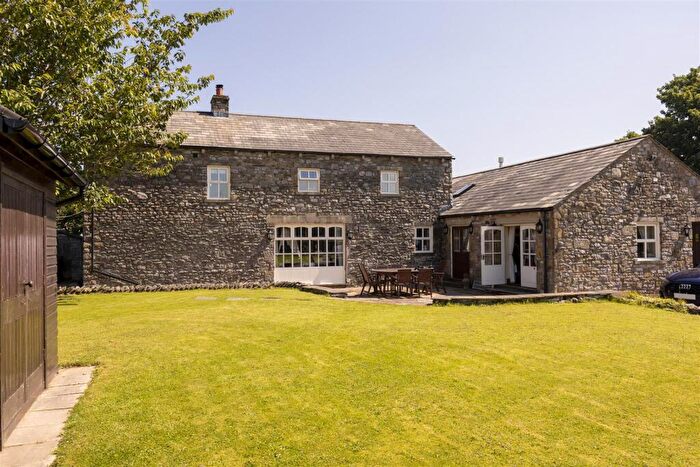 5 Bedroom Link Detached House For Sale In Bridge House Barn, Austwick, Lancaster, LA2