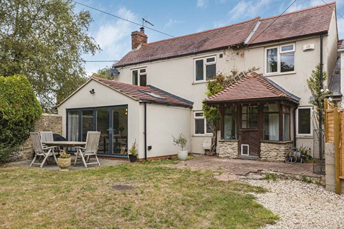 4 Bedroom Cottage For Sale In Church Road, Oxford, OX33
