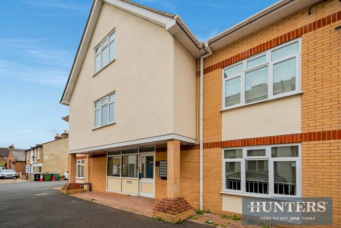 1 Bedroom Flat To Rent In New Road, Hounslow, TW3