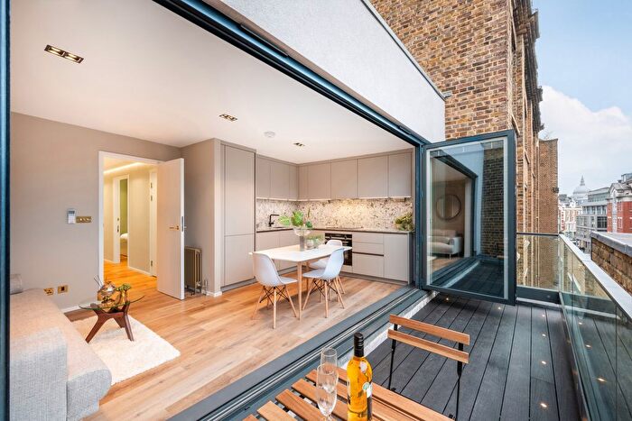 2 Bedroom Flat To Rent In St. John's Lane, London, EC1M