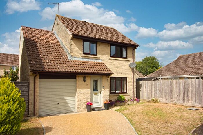 3 Bedroom Detached House For Sale In Light Close, Corsham, SN13