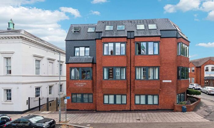 2 Bedroom Apartment For Sale In Brand Street, Hitchin, SG5