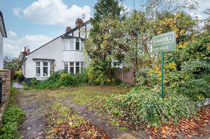 3 Bedroom Semi Detached House For Sale In Twickenham Road, Isleworth, TW7