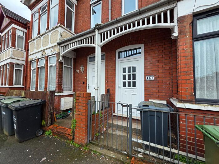 3 Bedroom Maisonette To Rent In Ashburnham Road, Luton, Bedfordshire, LU1