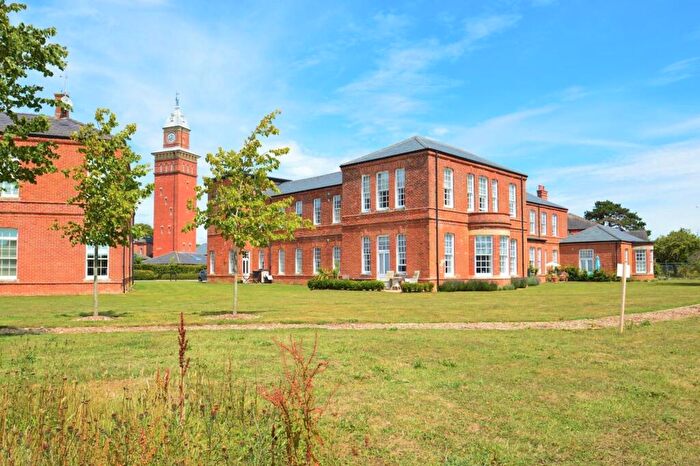 2 Bedroom Apartment For Sale In Gatcombe Manor Estate, Newport, PO30