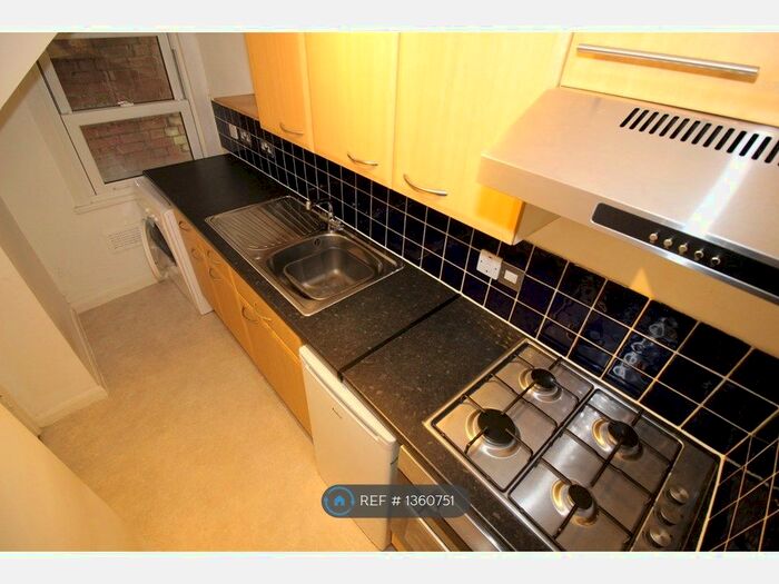 1 Bedroom Flat To Rent In Finsbury Park Road, London, N4