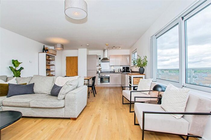 2 Bedroom Flat For Sale In Broadway, Peterborough, Cambridgeshire, PE1