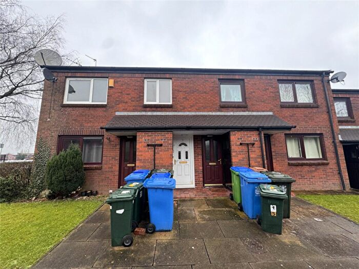 2 Bedroom Apartment To Rent In Watermill Close, Rochdale, Greater Manchester, OL16