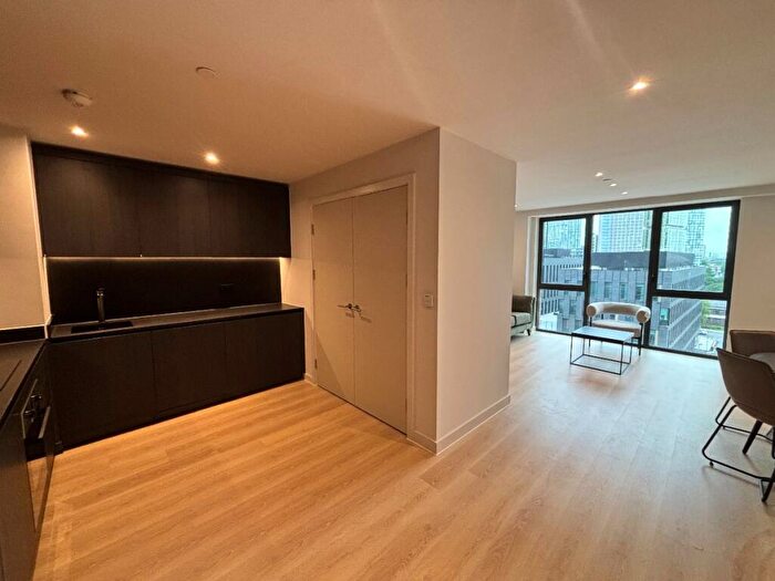 2 Bedroom Apartment To Rent In Waterhouse Tower, Dutton Street, M3