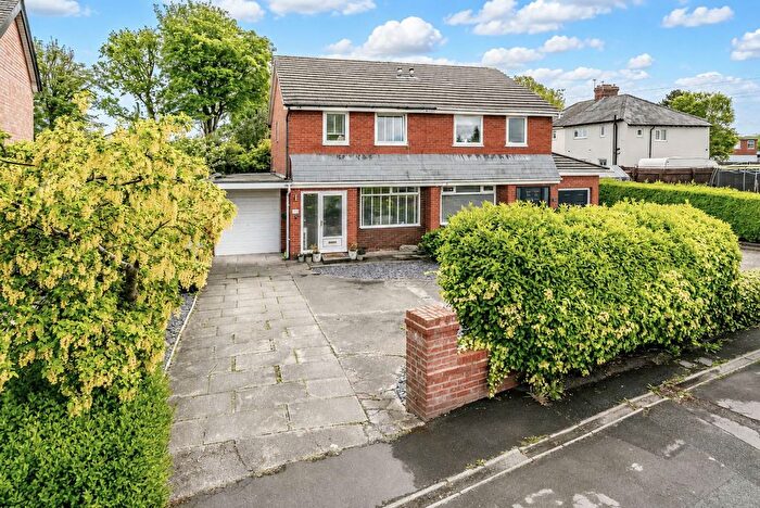 3 Bedroom Semi-Detached House For Sale In The Green, Eccleston, PR7