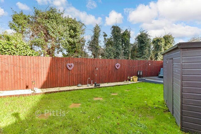 3 Bedroom Semi Detached House For Sale In Pineview Drive, Newport, Isle Of Wight, PO30