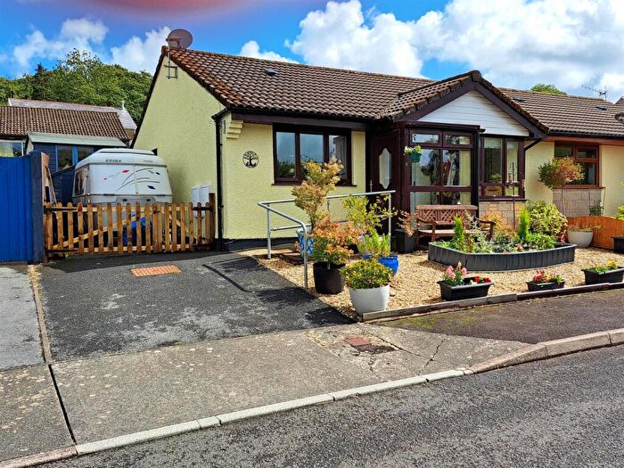 2 Bedroom Bungalow For Sale In Golwg Y Cwm, Cwmgors, Ammanford, SA18